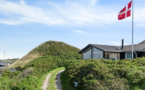 Reinke - 200M from the Sea: Wood, Roof, Architecture, Home, House, Cottage, Siding, Hardwood, Slope, Estate