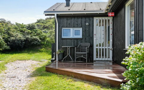 Reinke - 200M from the Sea: Wood, Roof, Architecture, Home, House, Cottage, Siding, Hardwood, Slope, Estate