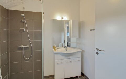 Ethel - 1.5Km to the Fjord: Flooring, Interior Design, Plumbing Fixture, Floor, Wall, Bathroom, Bathroom Sink, Ceiling, Sink, Tap