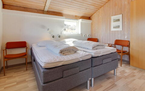 Enwald - 300M from the Sea: Wood, Bedroom, Bed, Interior Design, Ceiling, Bedding, Home, Floor, Bed Frame, Bed Sheet