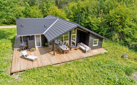 Jonnhild - 450M from the Sea: Plant Community, Sunlight, Herbaceous Plant, Garden, Plantation, Agriculture, Farm