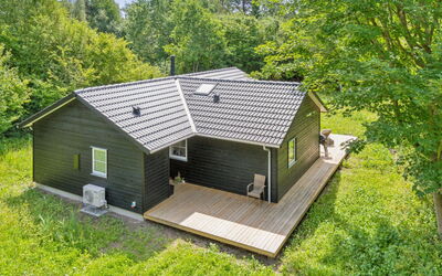 Jonnhild - 450M from the Sea