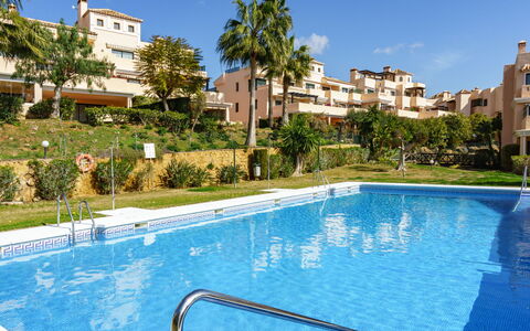 El Manantial de Santa Maria: Water, Building, Cloud, Plant, Daytime, Property, Swimming Pool, Sky, Window, Azure