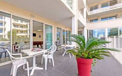 Accommodation:&nbsp;Domaine de Bertheaume 110.5