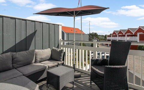 Vinny - 1.2Km from the Sea: 