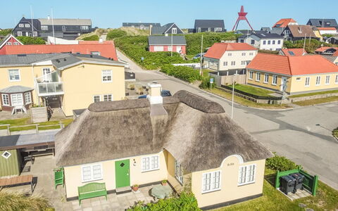 Christin - 275M from the Sea: Car, Hatchback, Family Car