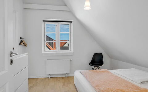 Springimile - 300M from the Sea: Wall, Wood, Flooring, Floor, Interior Design, Ceiling, Bedroom, Home, Bed, Room