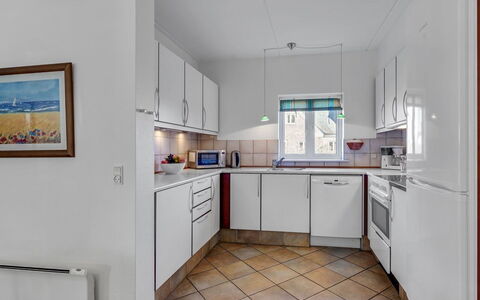 Oneida - 800M from the Sea: Kitchen, Flooring, Kitchen Appliance, Major Appliance, Interior Design, Floor, Countertop, Ceiling, Cabinetry, Home Appliance