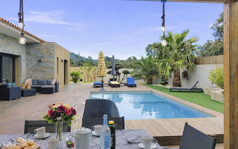 Villa les Lieges: Swimming Pool, Resort, Outdoor Furniture, Estate, Eco Hotel, Villa, Leisure, Hacienda, Shade, Landscaping