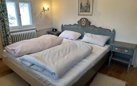 Kesslerberg: Property, Furniture, Window, Comfort, Azure, Wood, Bed Frame, Lighting, Interior Design, Table