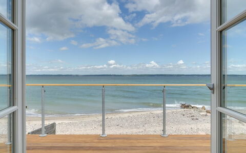 Elsabeth - 20M from the Sea: Blue, Daytime, Body Of Water, Wood, Horizon, Cloud, Sea, Ocean, Coastal And Oceanic Landforms, Handrail