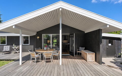 Ingelis - 1.2Km from the Sea: Flooring, Floor, Ceiling, Interior Design, Countertop, Kitchen, Cabinetry, Room, Major Appliance, Light Fixture