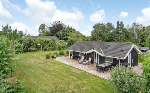 Franca - 500M from the Sea: Wood, Roof, Architecture, Home, House, Cottage, Siding, Hardwood, Slope, Estate