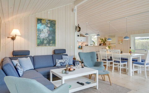 Franca - 500M from the Sea: Wood, Roof, Architecture, Home, House, Cottage, Siding, Hardwood, Slope, Estate
