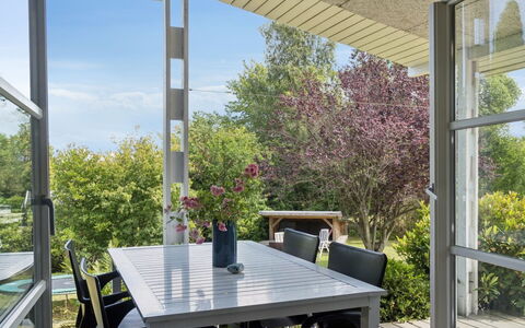 Donco - 600M from the Sea: Vegetation, Shrub, Spring, Cottage, Garden, Shade, Backyard, Yard, Chair