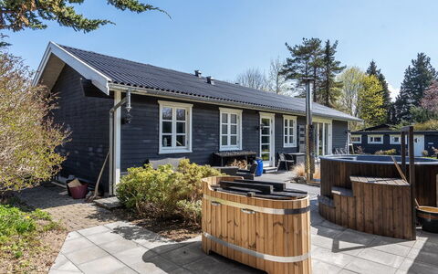 Øllegaard - 1Km from the Sea: Plant Community, Sunlight, Herbaceous Plant, Garden, Plantation, Agriculture, Farm