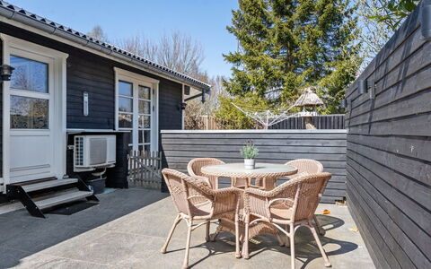 Øllegaard - 1Km from the Sea: Plant Community, Sunlight, Herbaceous Plant, Garden, Plantation, Agriculture, Farm