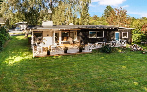 Ljuba - 1.2Km from the Sea: Window, House, Home, Cottage, Roof, Residential Area, Land Lot, Rural Area, Estate, Porch