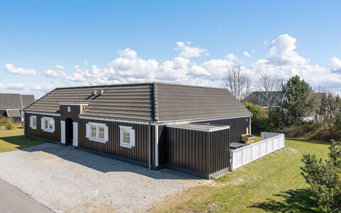 Drude - 920M from the Sea: Wood, Roof, Architecture, Home, House, Cottage, Siding, Hardwood, Slope, Estate