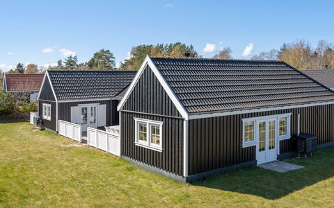 Drude - 920M from the Sea: Wood, Roof, Architecture, Home, House, Cottage, Siding, Hardwood, Slope, Estate
