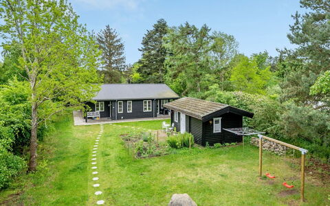 Mariela - 800M from the Sea: House, Shrub, Home, Cottage, Roof, Garden, Lawn, Estate, Yard, Backyard