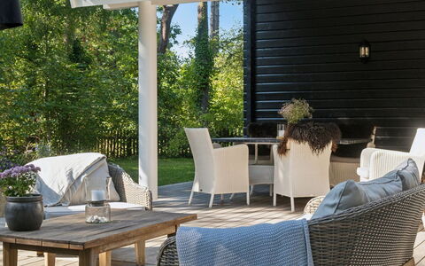 Anar - 900M from the Sea: Apartment, Shade, Balcony, Chair, Fence, Outdoor Furniture, Aluminium, Artificial Turf