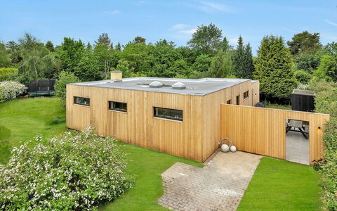 Matti - 1Km from the Sea: Residential Area, Roof, Suburb, Driveway, Estate, Chimney