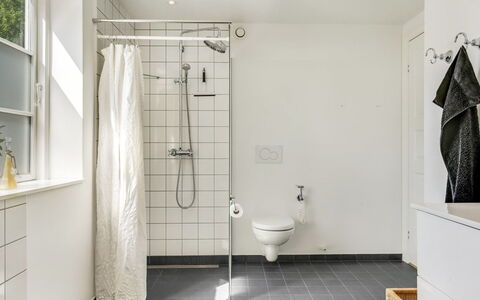 Rebana - 30M from the Sea: Flooring, Floor, Wall, Plumbing Fixture, Interior Design, Bathroom, Tile, Plumbing, Composite Material, Ceiling