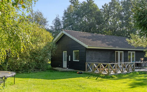 Pietari - 1.2Km from the Sea: Wood, Roof, Architecture, Home, House, Cottage, Siding, Hardwood, Slope, Estate