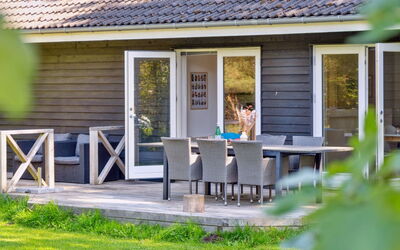 Pietari - 1.2Km from the Sea