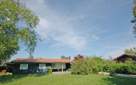 Yari - 250M from the Sea: Roof, Home, Door, Cottage, Shade, Siding, Yard, Estate, Backyard