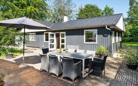 Tannie - 300M from the Sea: Residential Area, Roof, Suburb, Driveway, Estate, Chimney