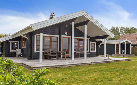 Stacie - 10M from the Sea: Home, Cottage, Porch, Siding, Farmhouse, Outdoor Structure