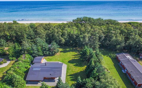 Gulborg - 25M from the Sea: Roof, House, Home, Cottage, Siding, Estate, Driveway, Garden Buildings, Yard, Shed