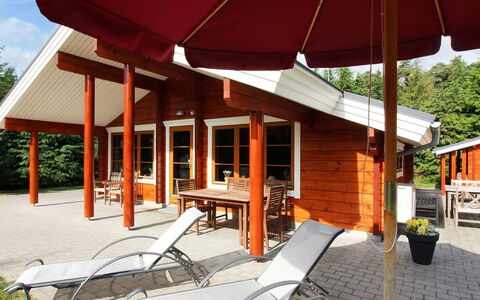 Gulborg - 25M from the Sea: Roof, House, Home, Cottage, Siding, Estate, Driveway, Garden Buildings, Yard, Shed