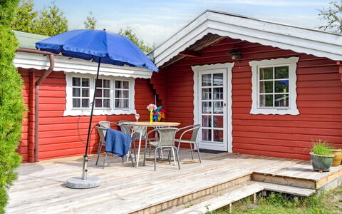 Tuukka - 150M from the Sea: Building, House, Residential Area, Home, Shrub, Roof, Cottage, Estate, Garden