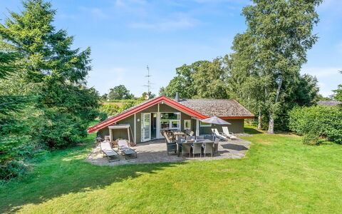 Uta - 300M from the Sea: Cottage, Home, Estate, Farmhouse, Garden Buildings, Landscaping, Shed