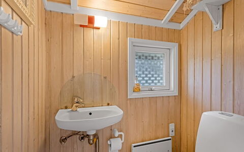 Uta - 300M from the Sea: Wall, Wood, Plumbing Fixture, Flooring, Floor, Ceiling, Interior Design, Bathroom Sink, Room, Bathroom