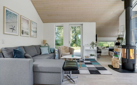 Jelke - 50M from the Sea: Apartment, Shade, Balcony, Chair, Fence, Outdoor Furniture, Aluminium, Artificial Turf
