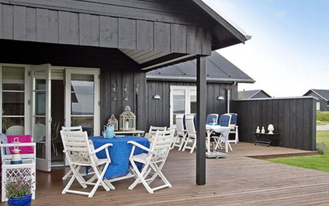 Miika - 100M from the Sea: Plant Community, Sunlight, Herbaceous Plant, Garden, Plantation, Agriculture, Farm