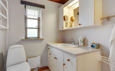 Redlef - 9Km from the Sea: Bathroom Sink, Bathroom, Plumbing Fixture, Wall, Interior Design, Mirror, Sink, Toilet Seat, Flooring, Bathroom Cabinet