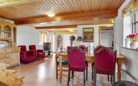 Redlef - 9Km from the Sea: Flooring, Wall, Floor, Interior Design, Wood, Ceiling, Wood Flooring, Lighting, Furniture, Laminate Flooring