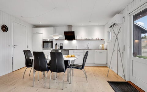 Esther - 700M from the Sea: Apartment, Shade, Balcony, Chair, Fence, Outdoor Furniture, Aluminium, Artificial Turf