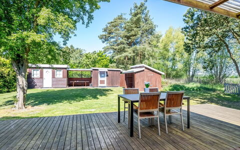 Arendine - 700M from the Sea: Wood, Hardwood, Cottage, Wood Stain, Garden, Shade, Deck, Garden Buildings, Yard, Plank