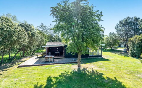 Arendine - 700M from the Sea: Tree, Grass, Garden, Lawn, Shade, Meadow, Landscaping, Yard, Garden Buildings, Park