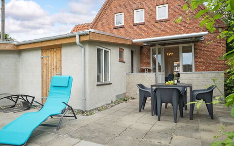 Feikje - 5.5Km from the Sea: Roof, Home, Door, Cottage, Shade, Siding, Yard, Estate, Backyard