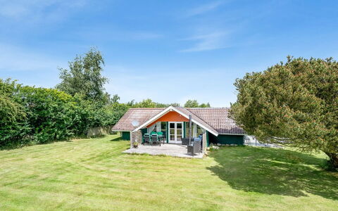 Elijoan - 400M from the Sea: Roof, House, Land Lot, Home, Cottage, Estate, Garden Buildings, Shade, Log Cabin, Landscaping