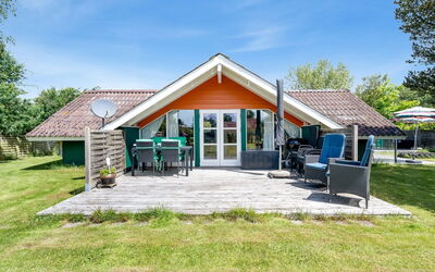 Elijoan - 400M from the Sea