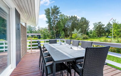 Asmine - 670M from the Sea