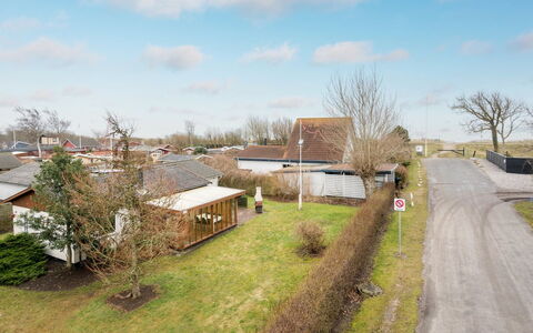 Hattie - 100M from the Sea: Sky, Grass, Residential Area, House, Roof, Home, Shrub, Landscape, Rural Area